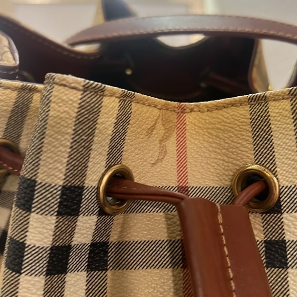 Burberry EUC Drawstring Bucket Crossbody - Picture 7 of 17